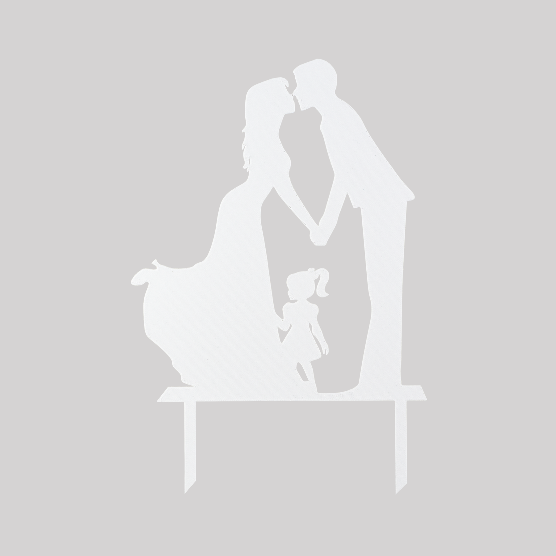 Silueta novomanželov s dievčatkom